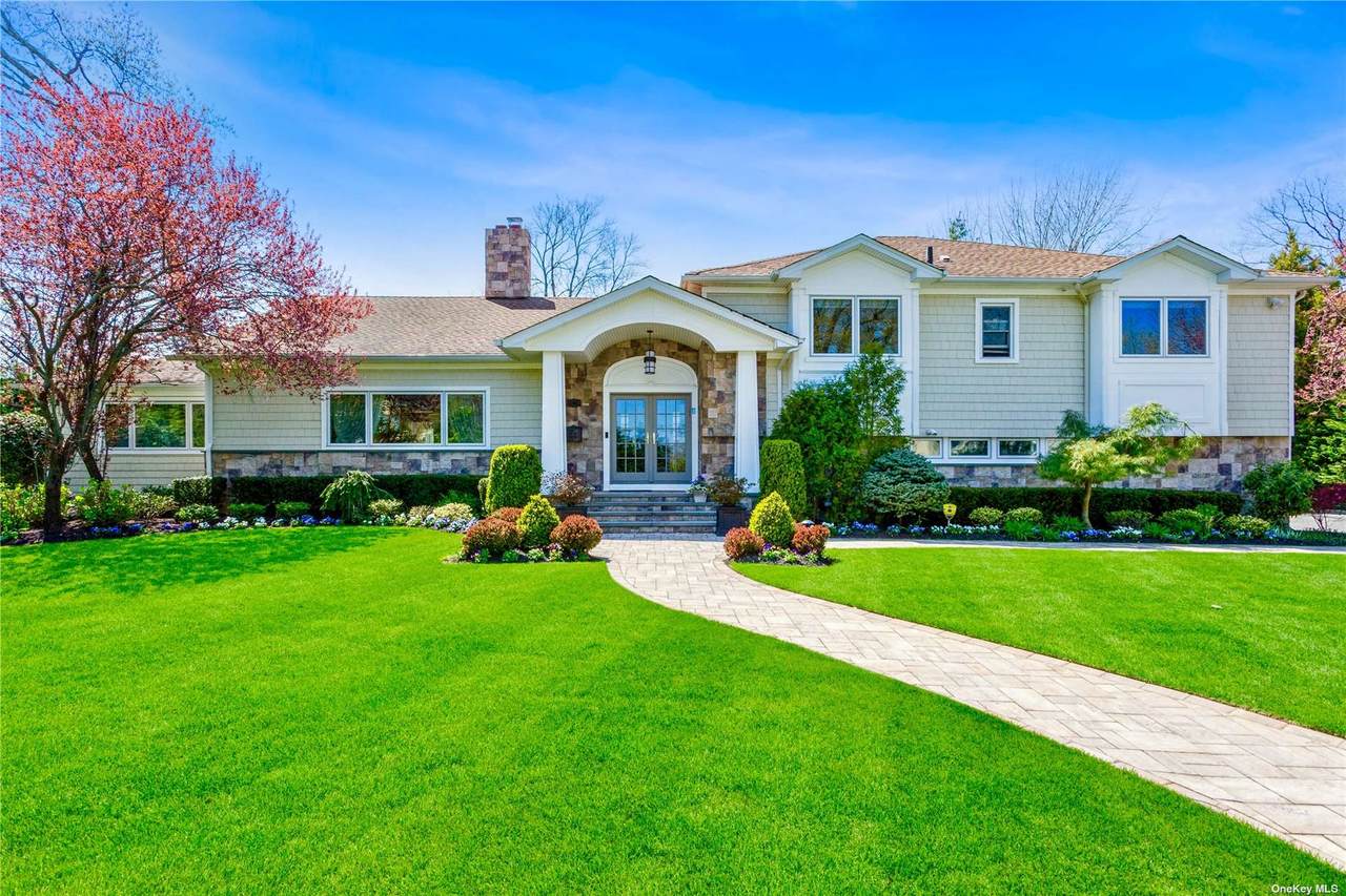 240 Bayberry Drive - Photo 1