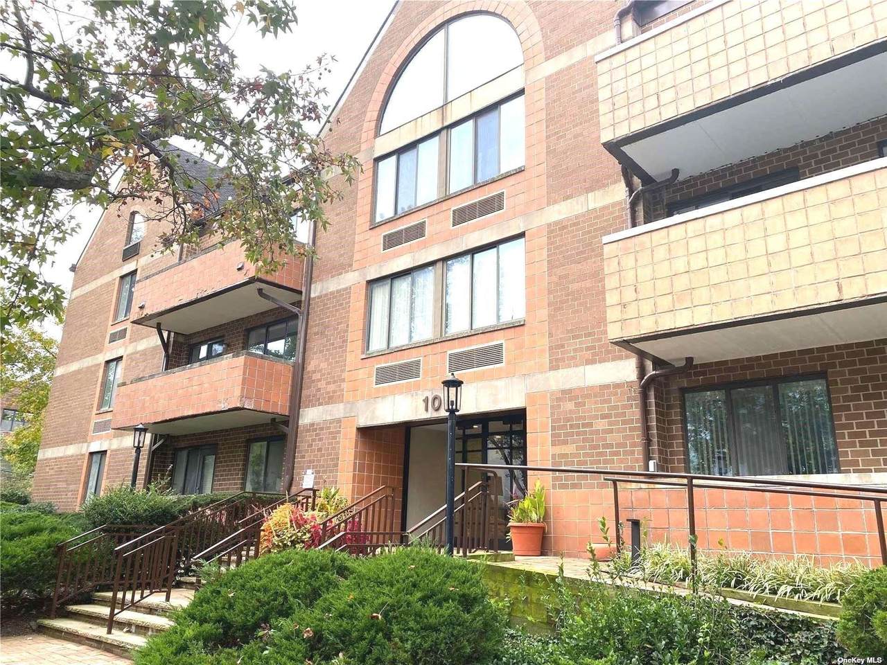 10 Canterbury Road - Photo 1