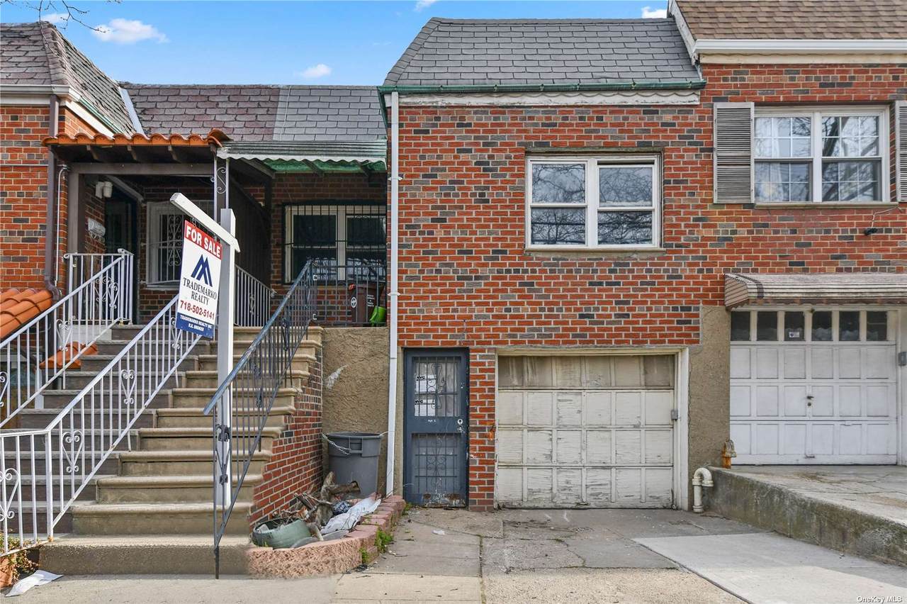 203 Onderdonk Avenue - Photo 1