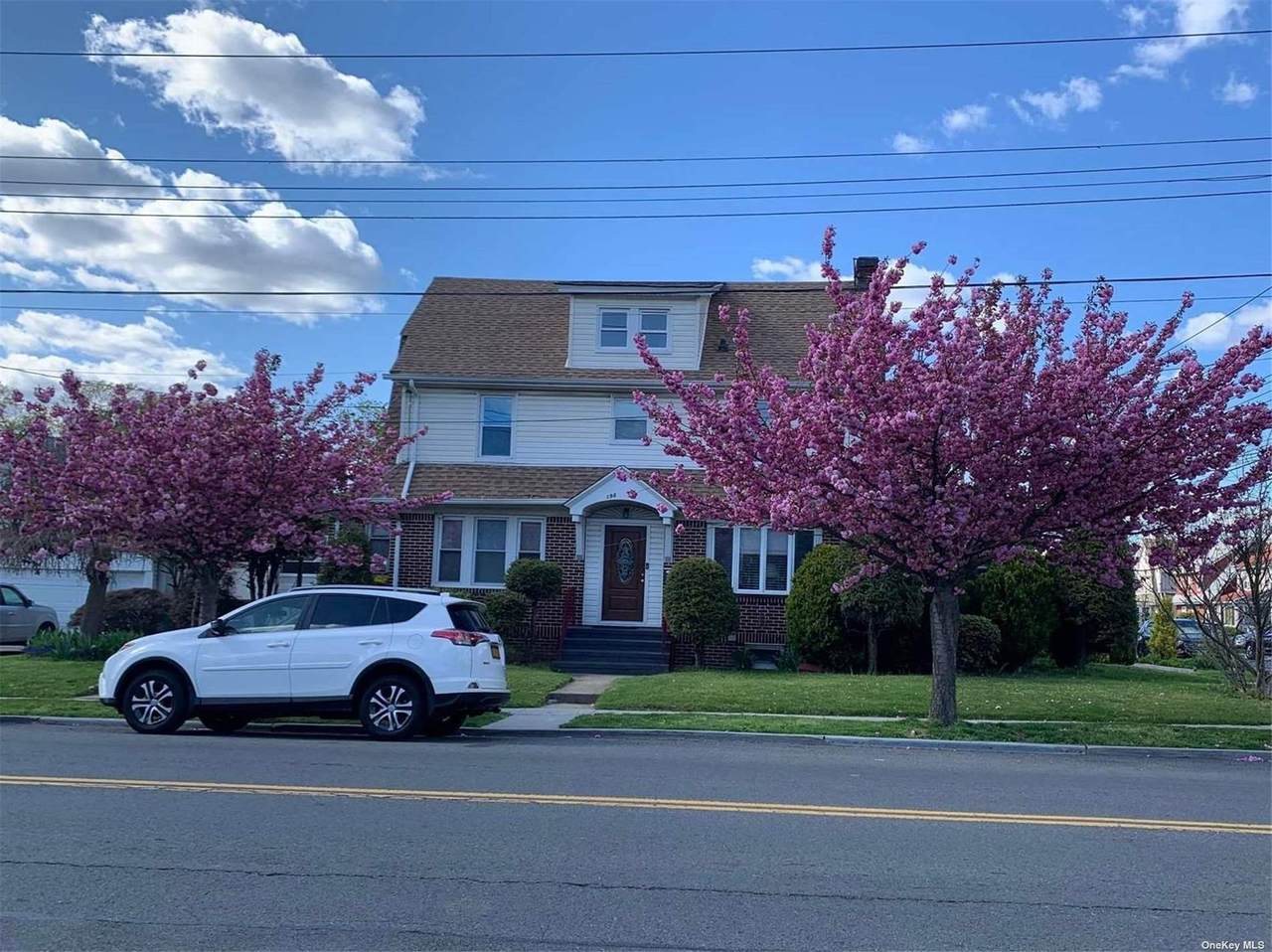 198-17 111th Avenue - Photo 1