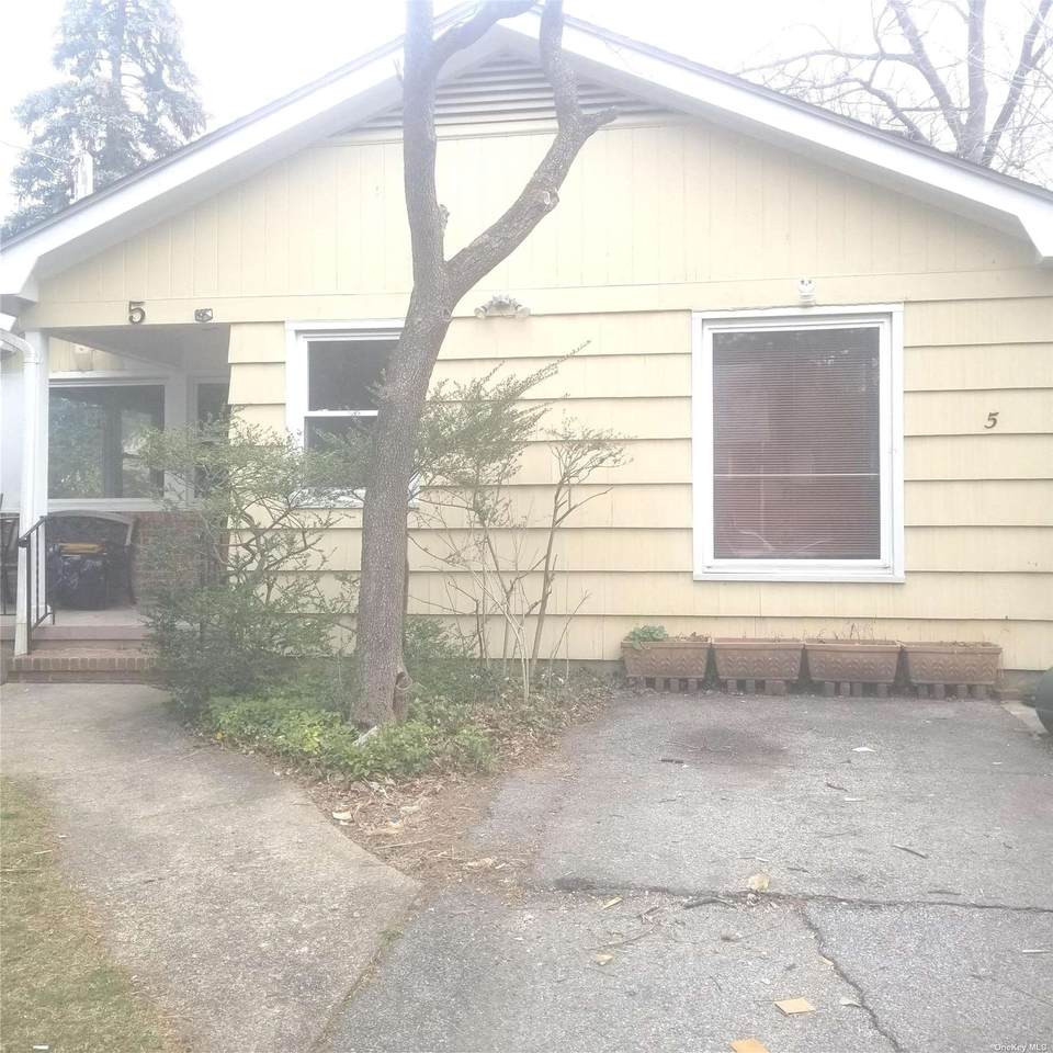 5 Hampshire Road - Photo 1