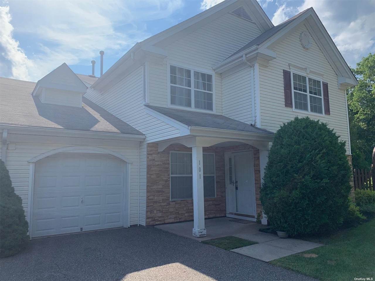 101 Spring Lake Drive - Photo 1
