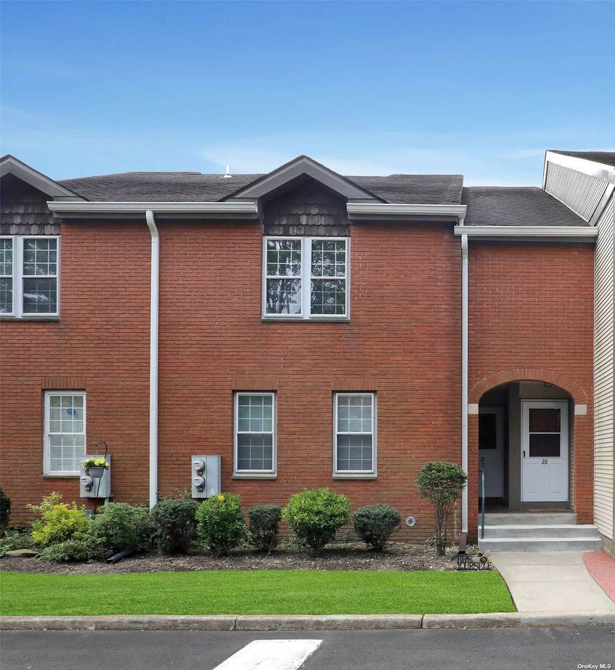 28 Greenmeadow Drive - Photo 1