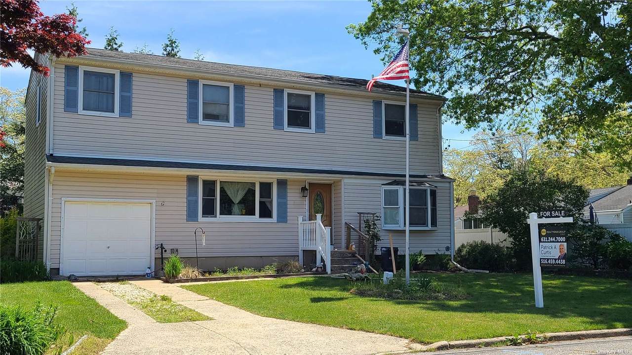 429 Bohemia Parkway - Photo 1