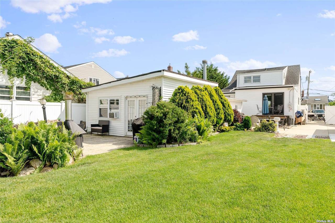 179 Kingston Boulevard - Photo 1