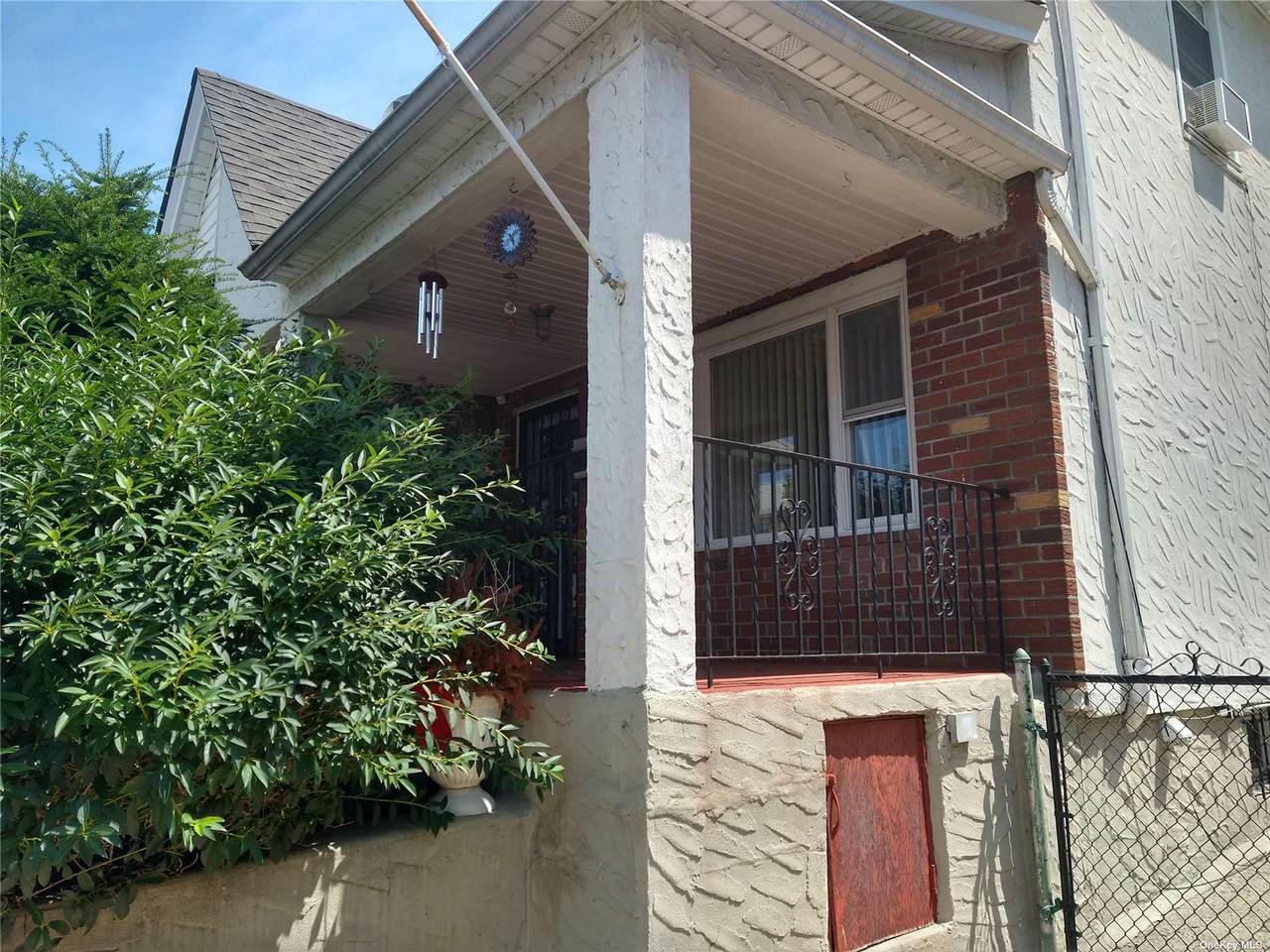 693 52nd Street - Photo 1