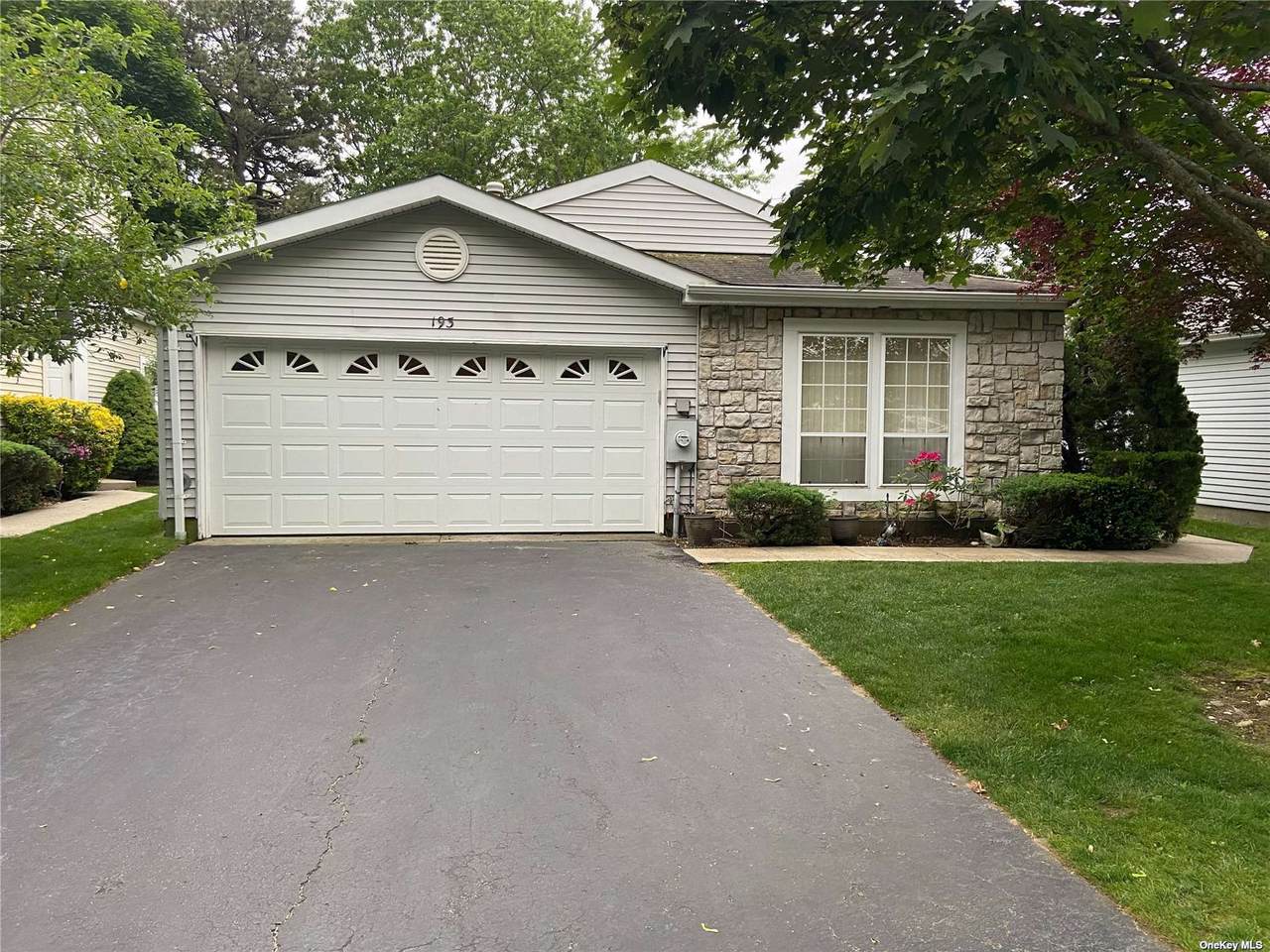 193 Colony Drive - Photo 1