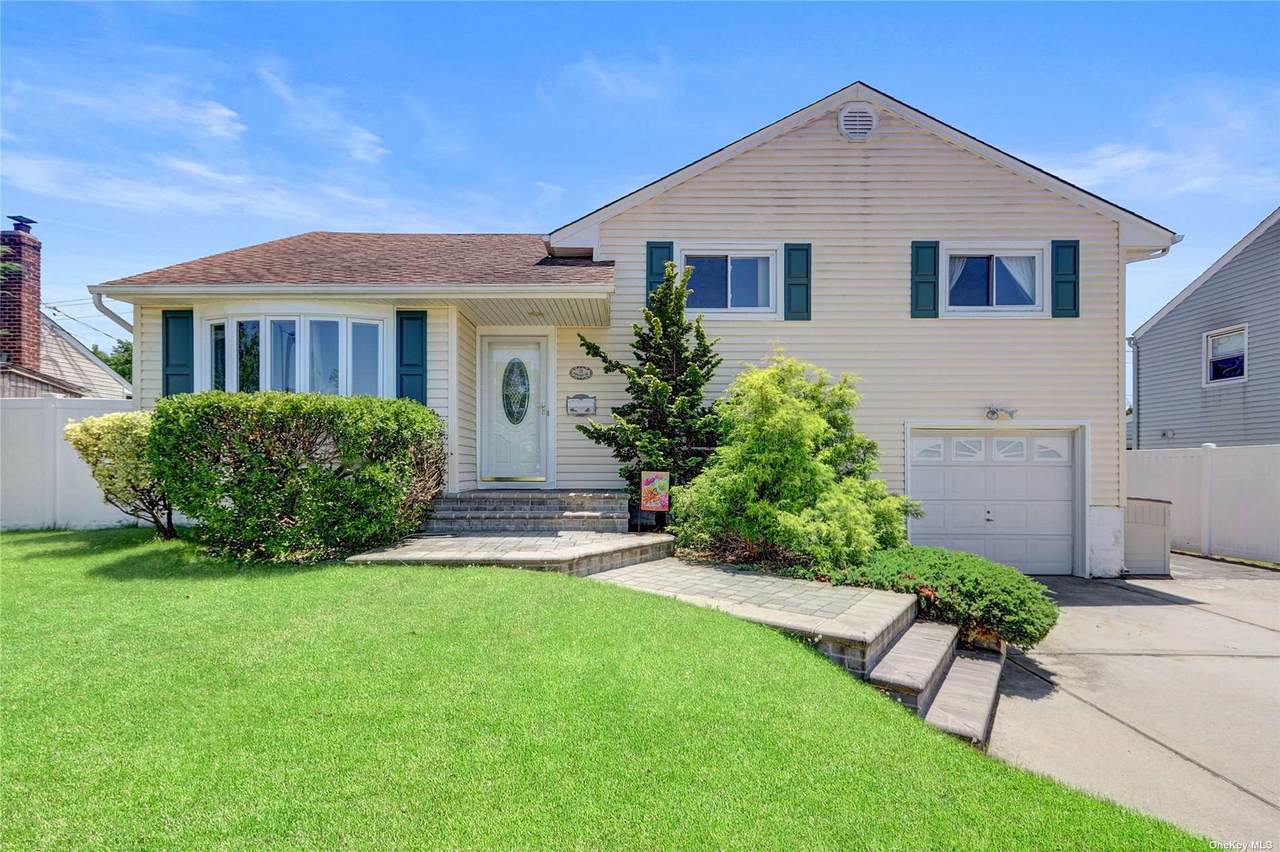 31 Amherst Drive - Photo 1