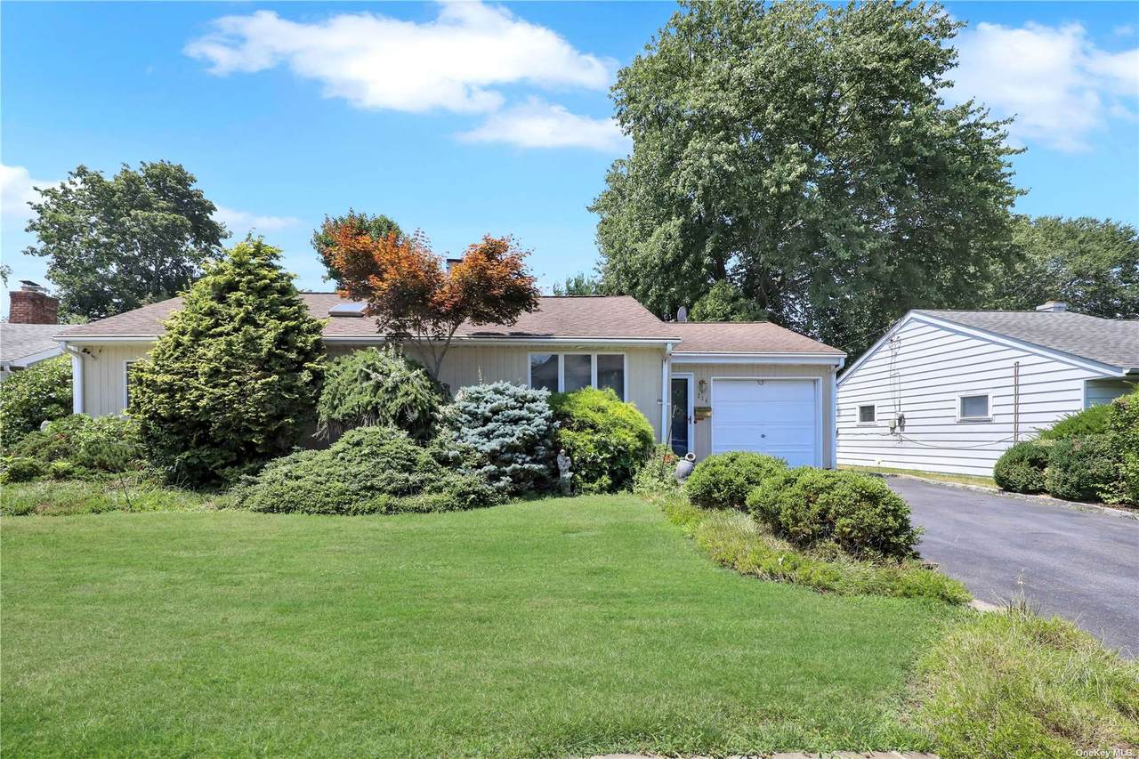 214 Lawrence Lane - Photo 1