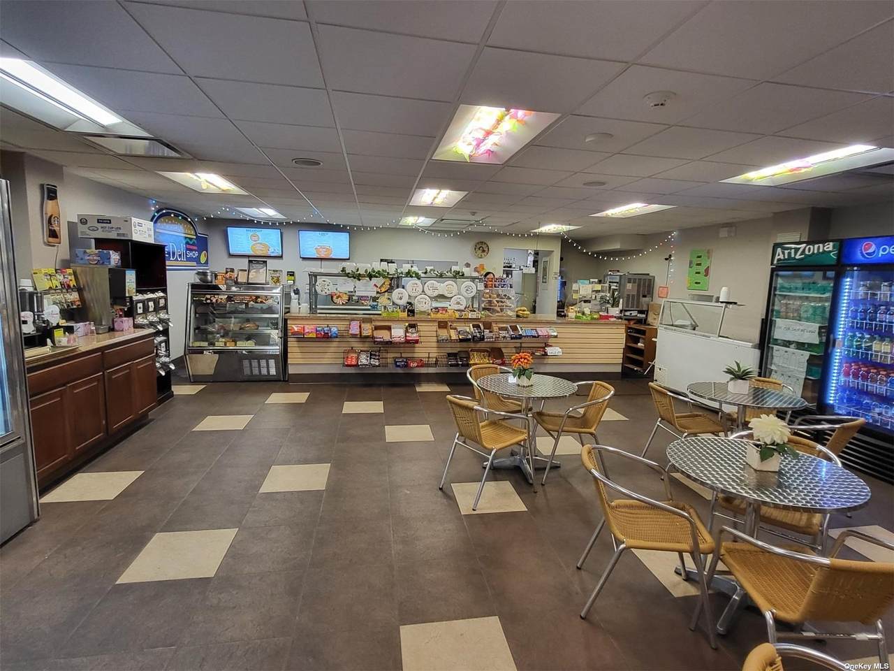 900 Merchants Conco - Photo 1
