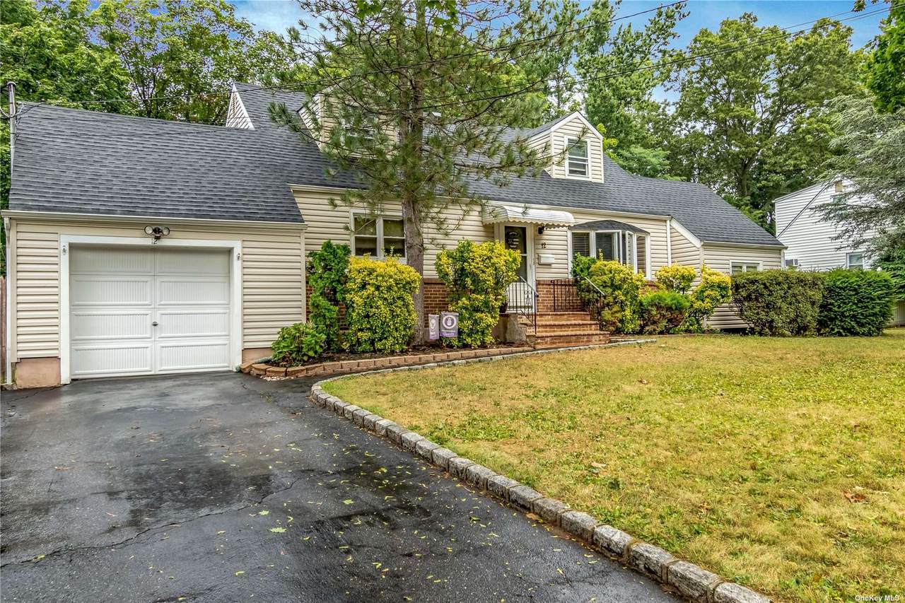 12 Bruce Lane - Photo 1