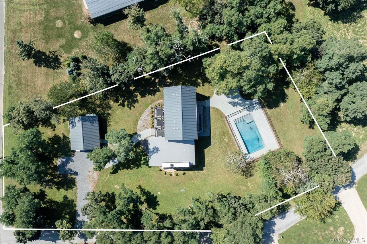 290 Windward Road - Photo 1