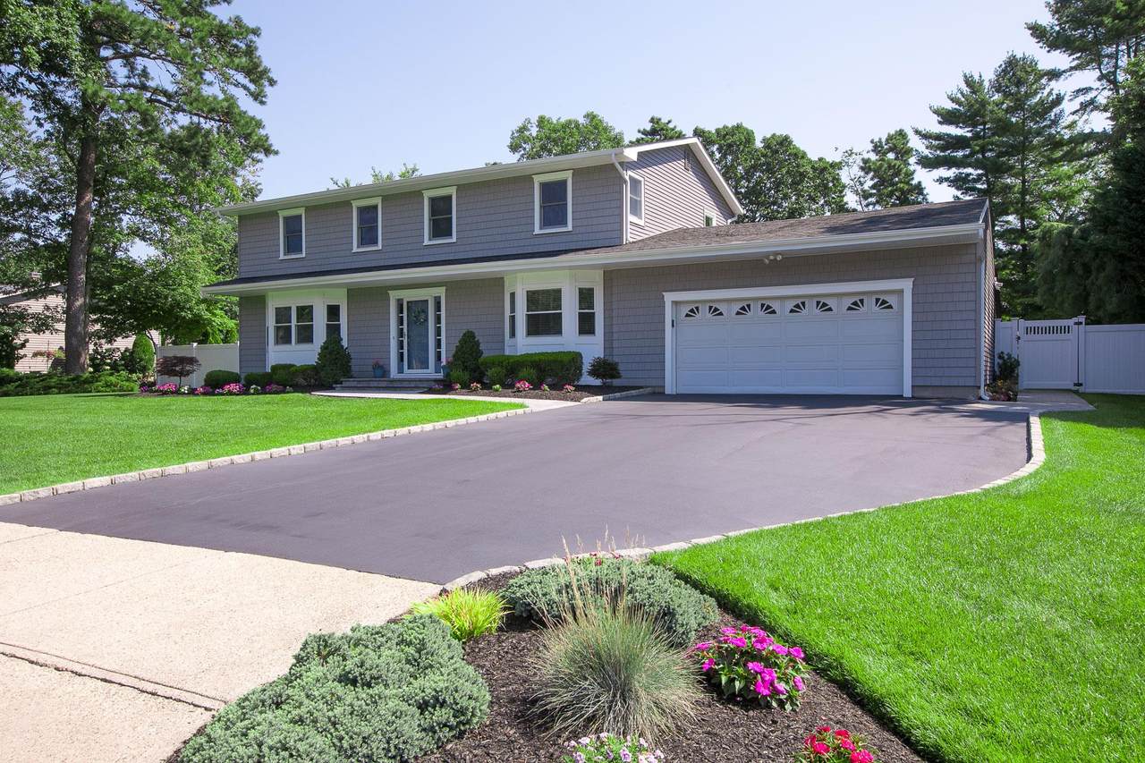 7 Jacqueline Court - Photo 1