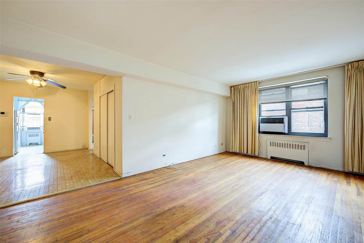 32-43 91 Street - Photo 1