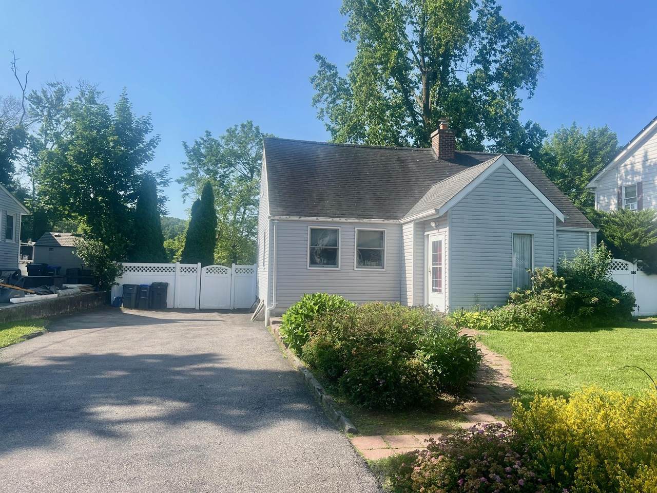 32 Beaver Hill Road - Photo 1