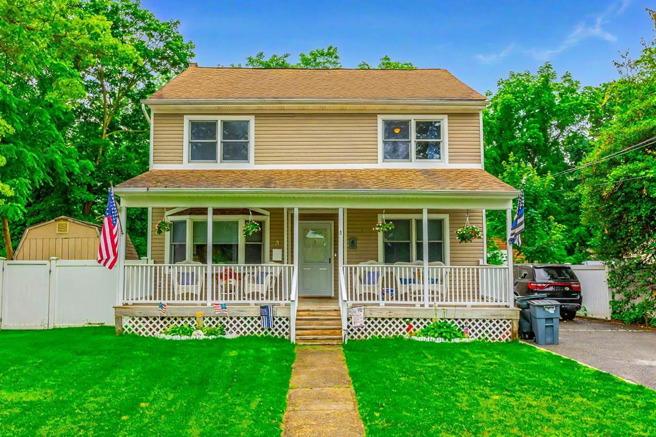 8 Division Avenue - Photo 1