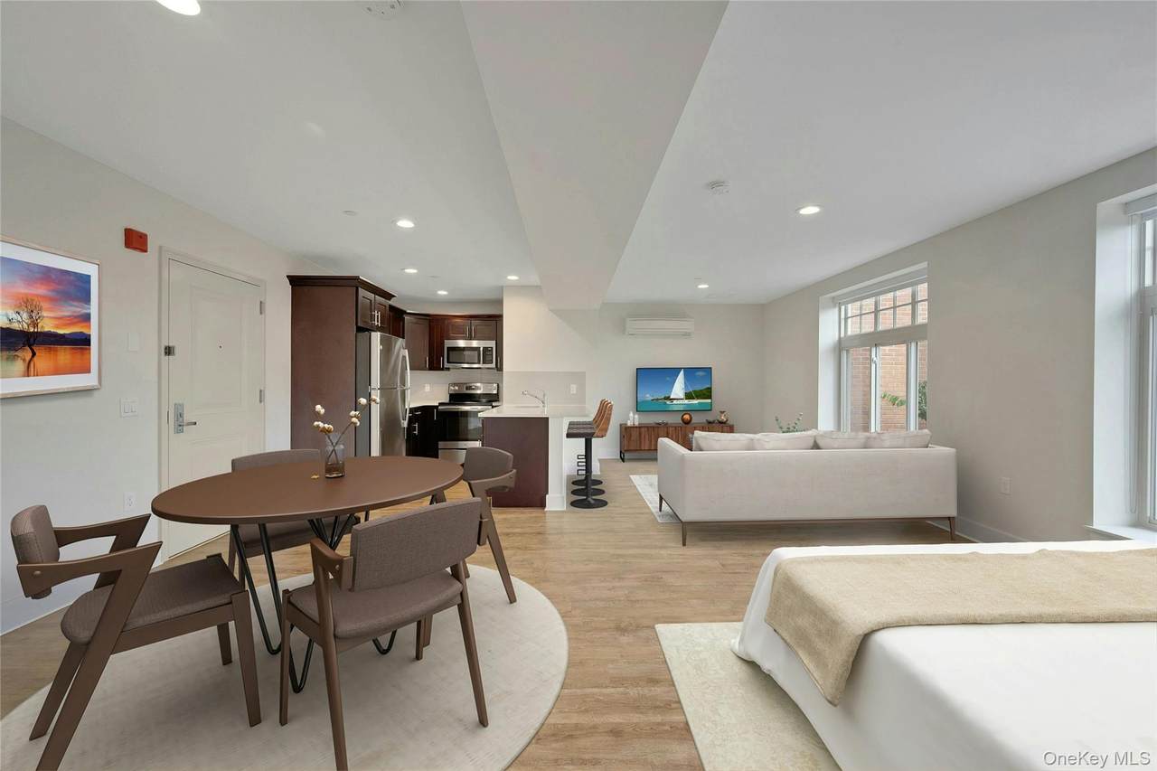 40 Jackson Avenue - Photo 1