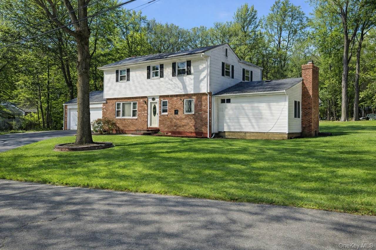 11 Rensselaer Drive - Photo 1