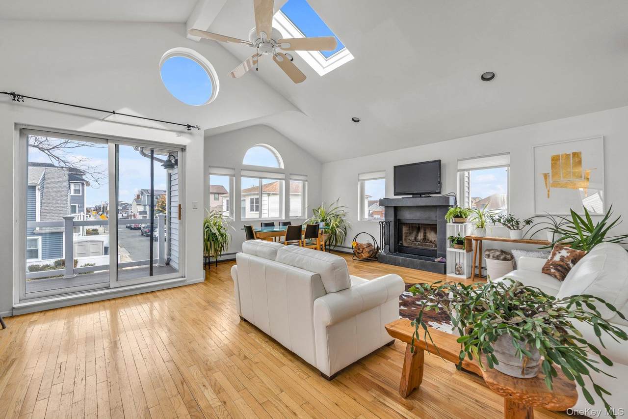 804 Chester Street - Photo 1