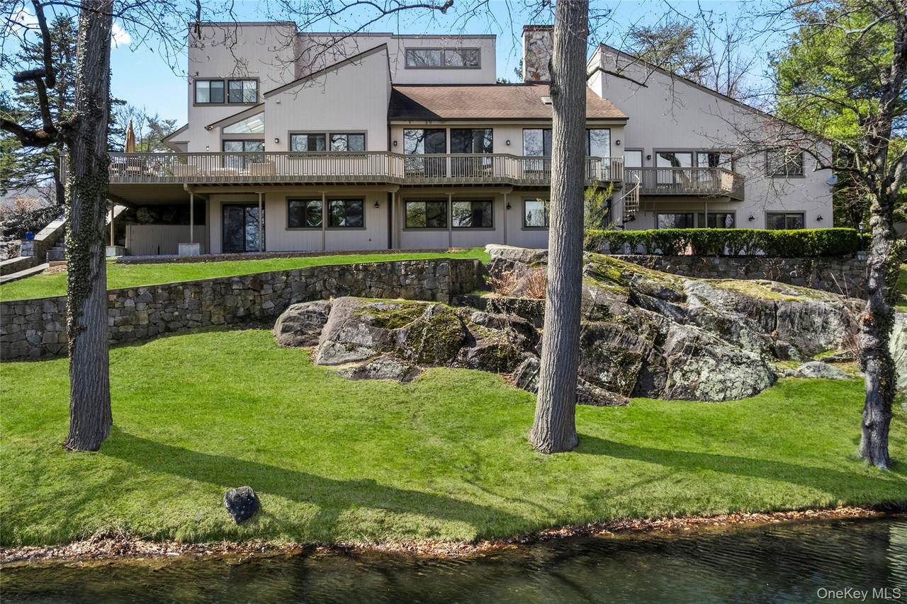 3 Lakeside Drive - Photo 1