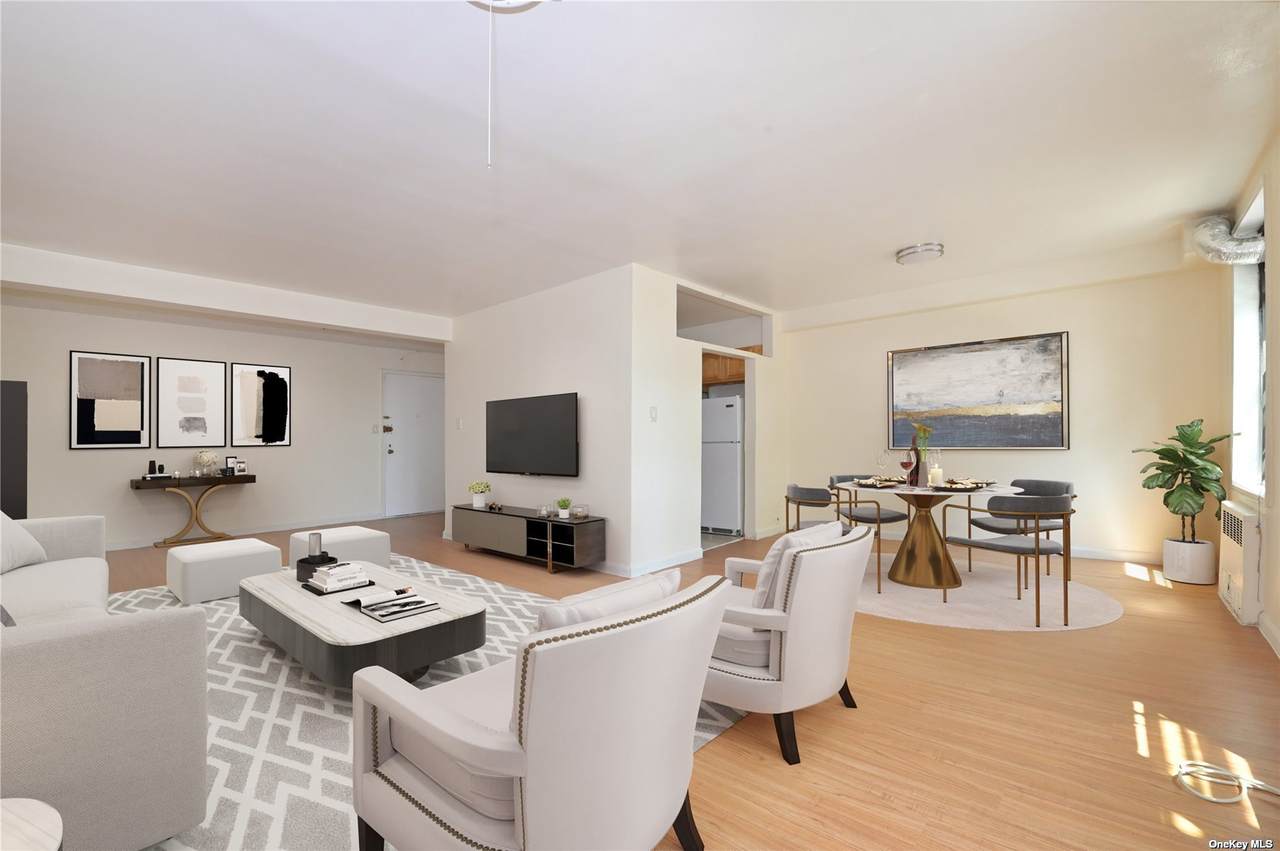 140-15 Holly Avenue - Photo 1