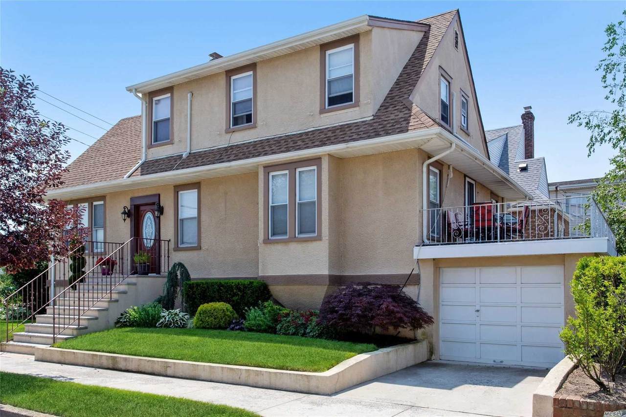 471 Lincoln Boulevard - Photo 1