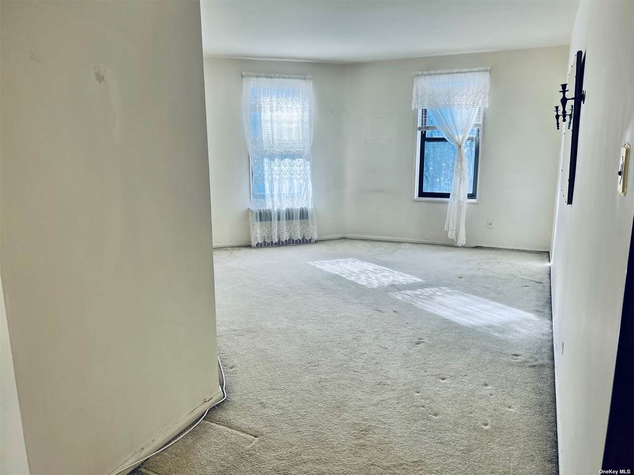 83-55 Woodhaven Boulevard - Photo 1