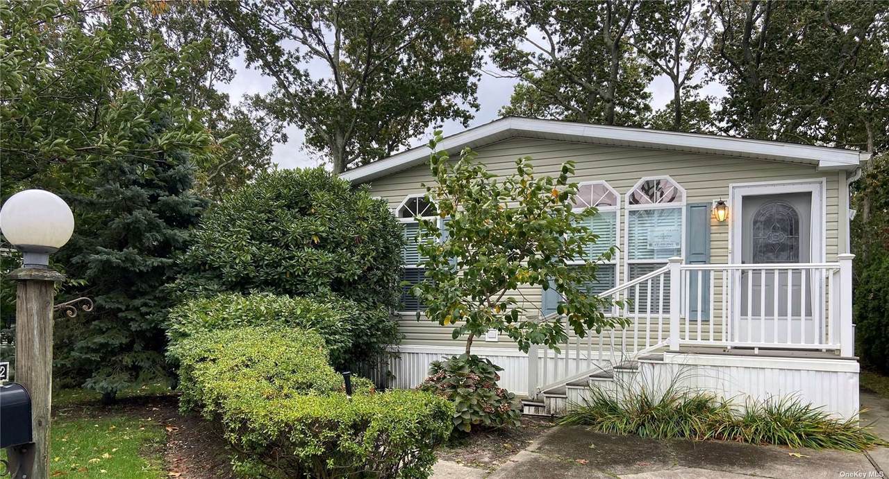 1661-62 Old Country Road - Photo 1