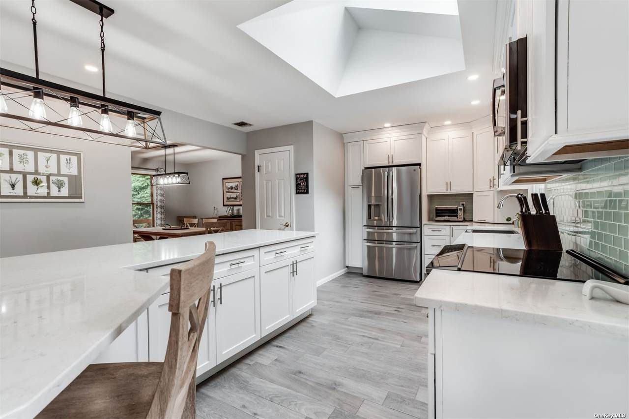 13 Clover Lane - Photo 1