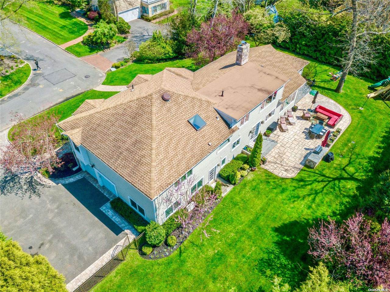 240 Bayberry Drive - Photo 1