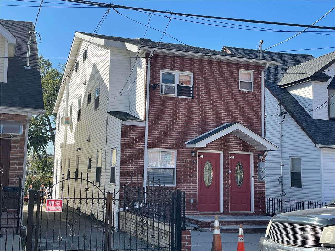 154-20 Barclay Avenue - Photo 1