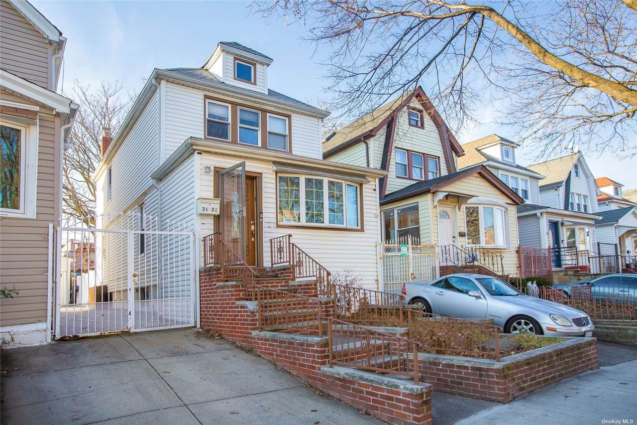 31-22 92 Street - Photo 1