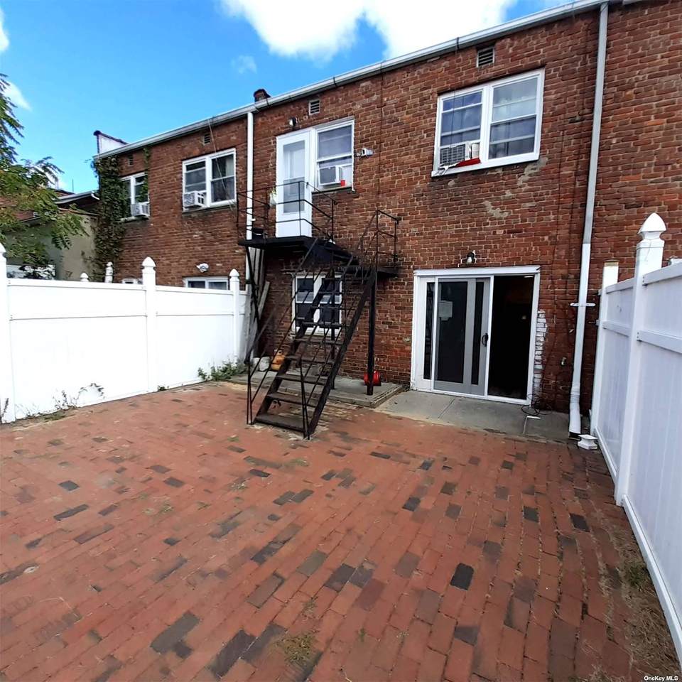 241-12 140th Ave - Photo 1