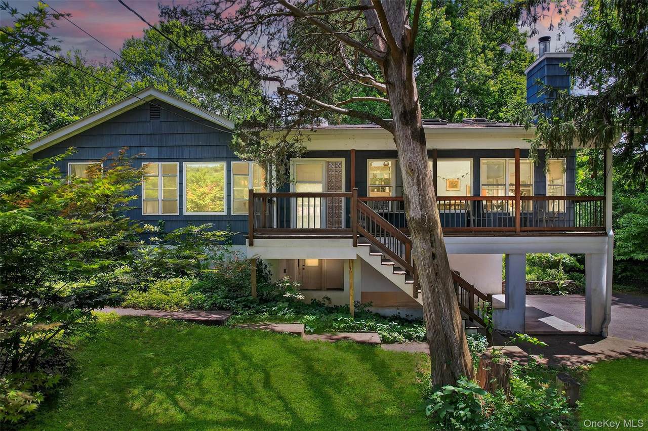 17 Merriewold Lane - Photo 1