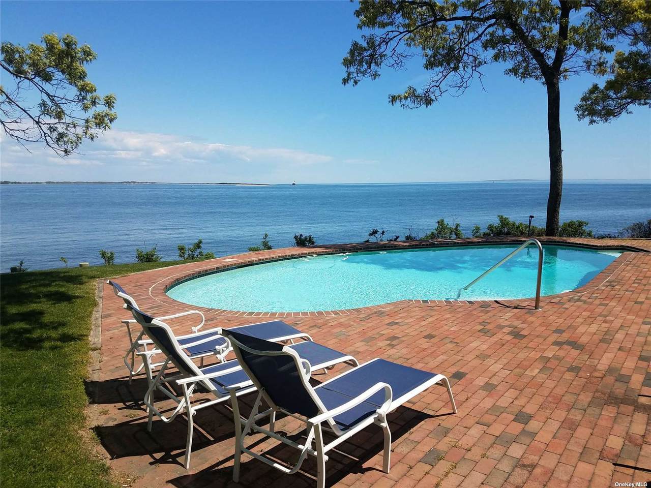 66 Gardiners Bay Drive - Photo 1