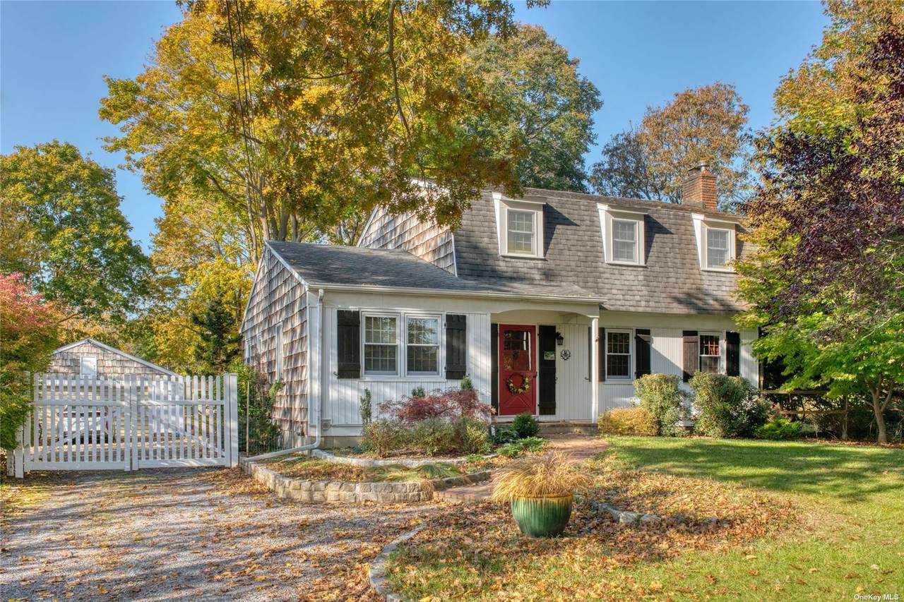 48 Paquatuck Avenue - Photo 1