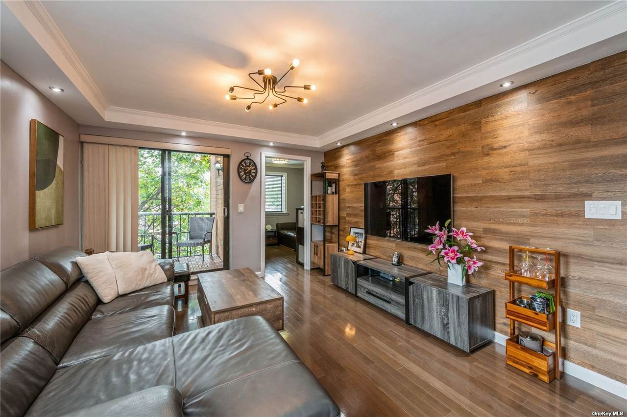 14468 38 Avenue - Photo 1