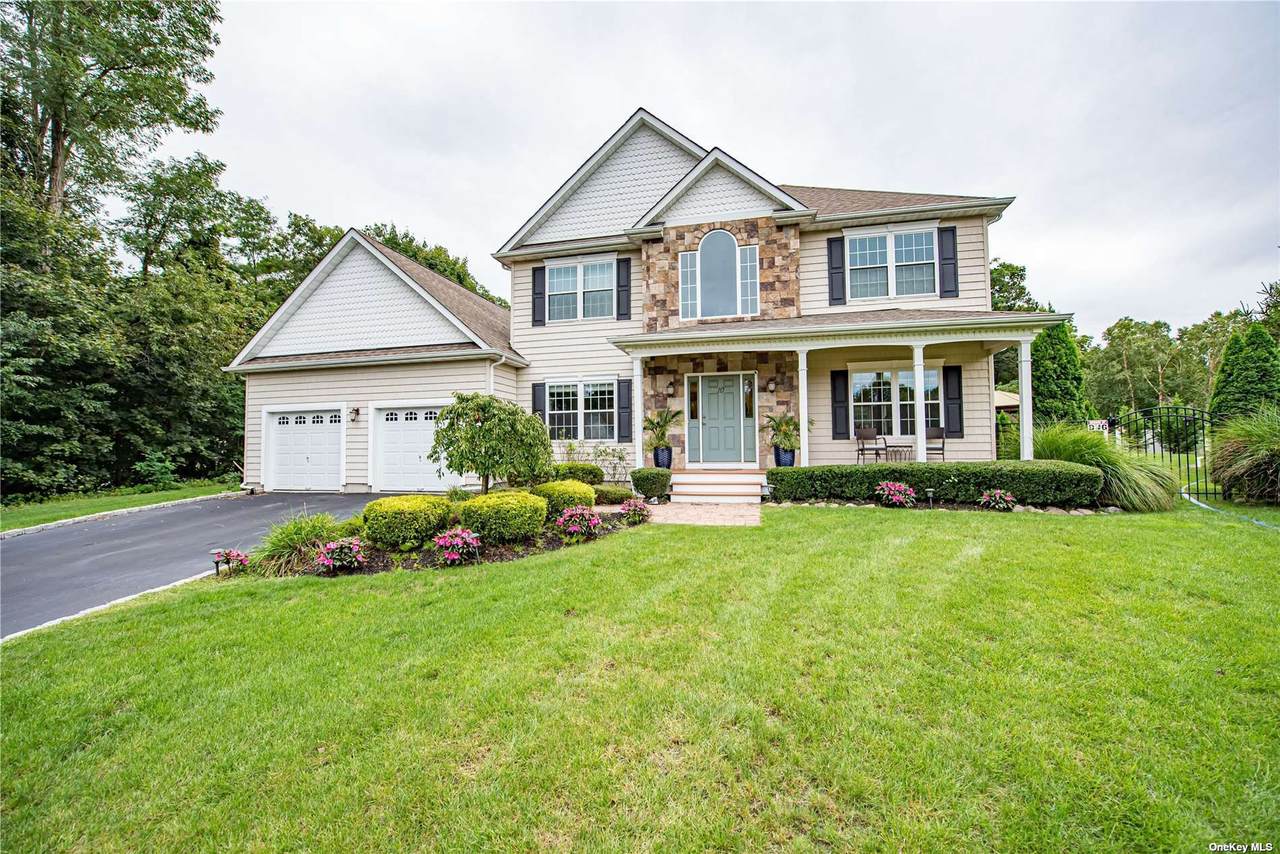 10 Rose Ct - Photo 1
