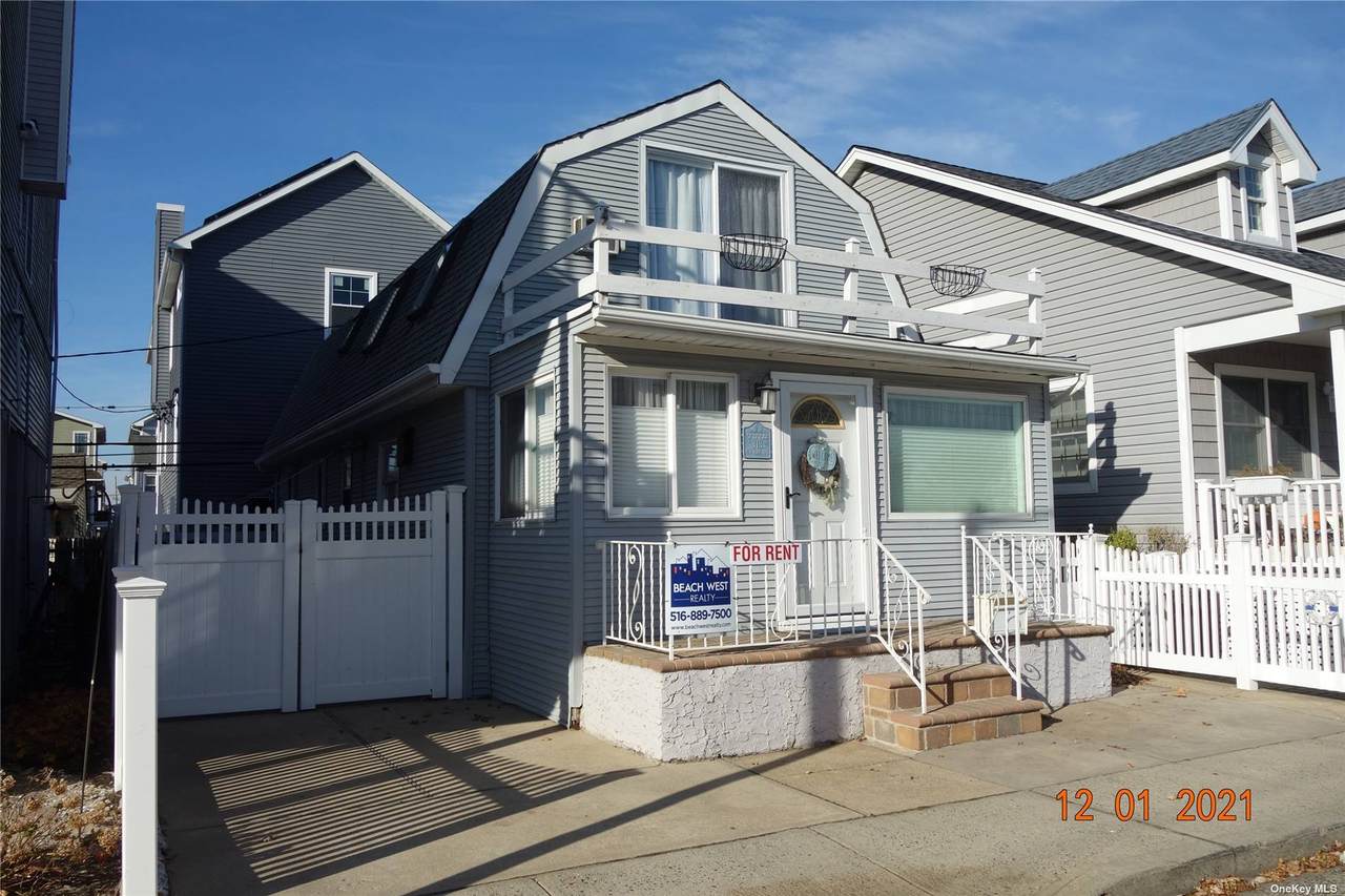 313 New York Avenue - Photo 1