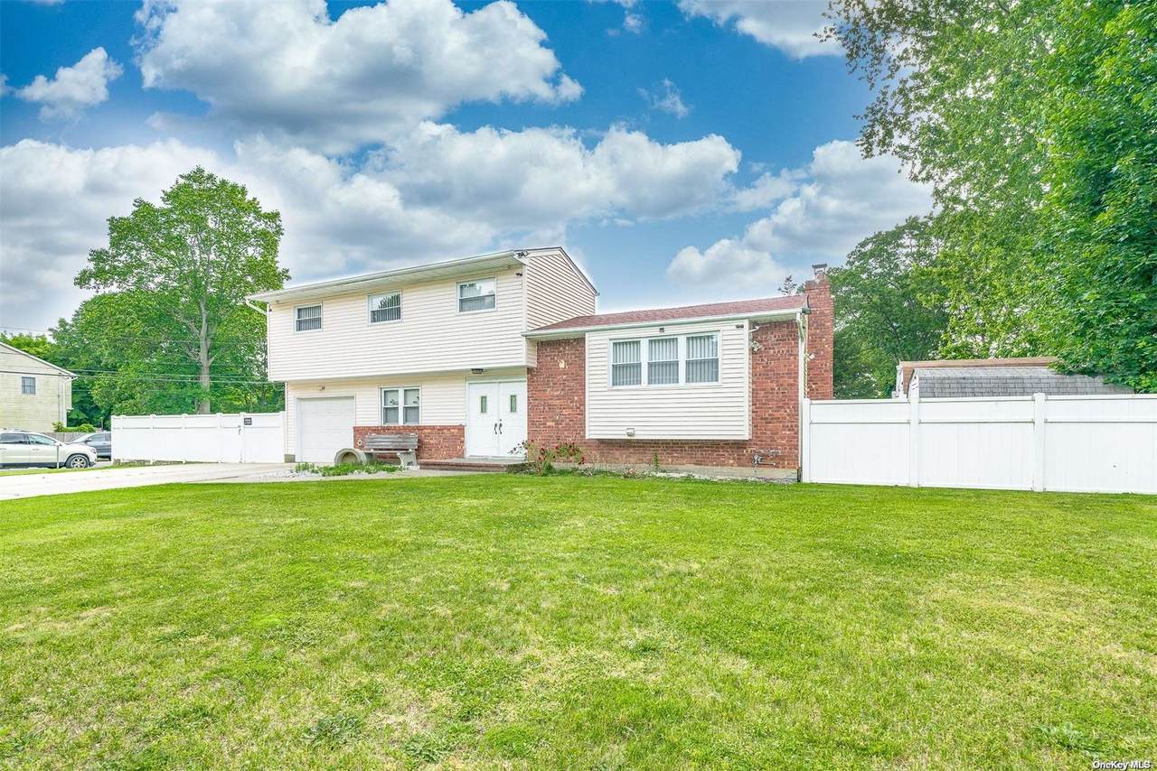 105 Long St - Photo 1