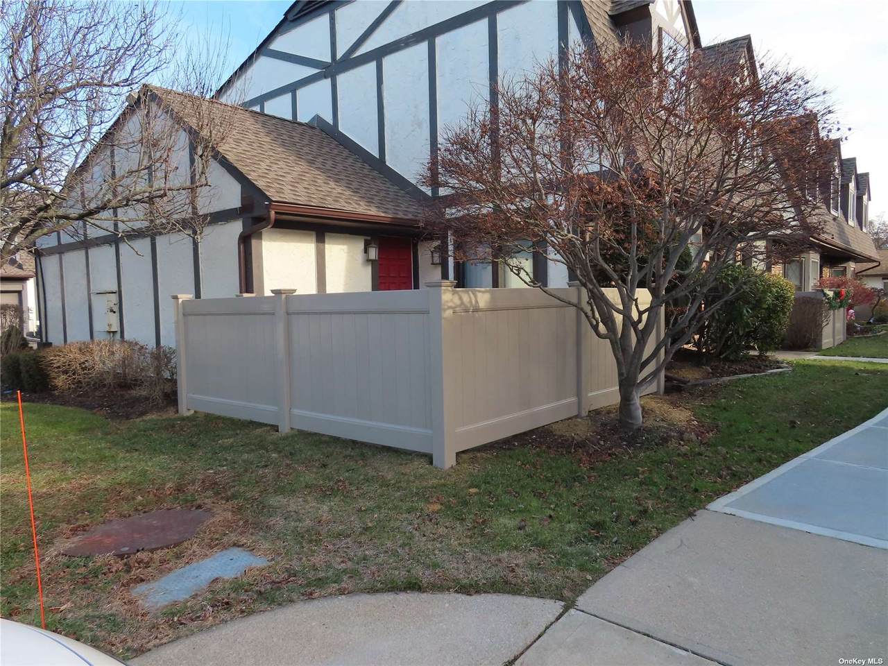 73 Greenmeadow Ct. - Photo 1