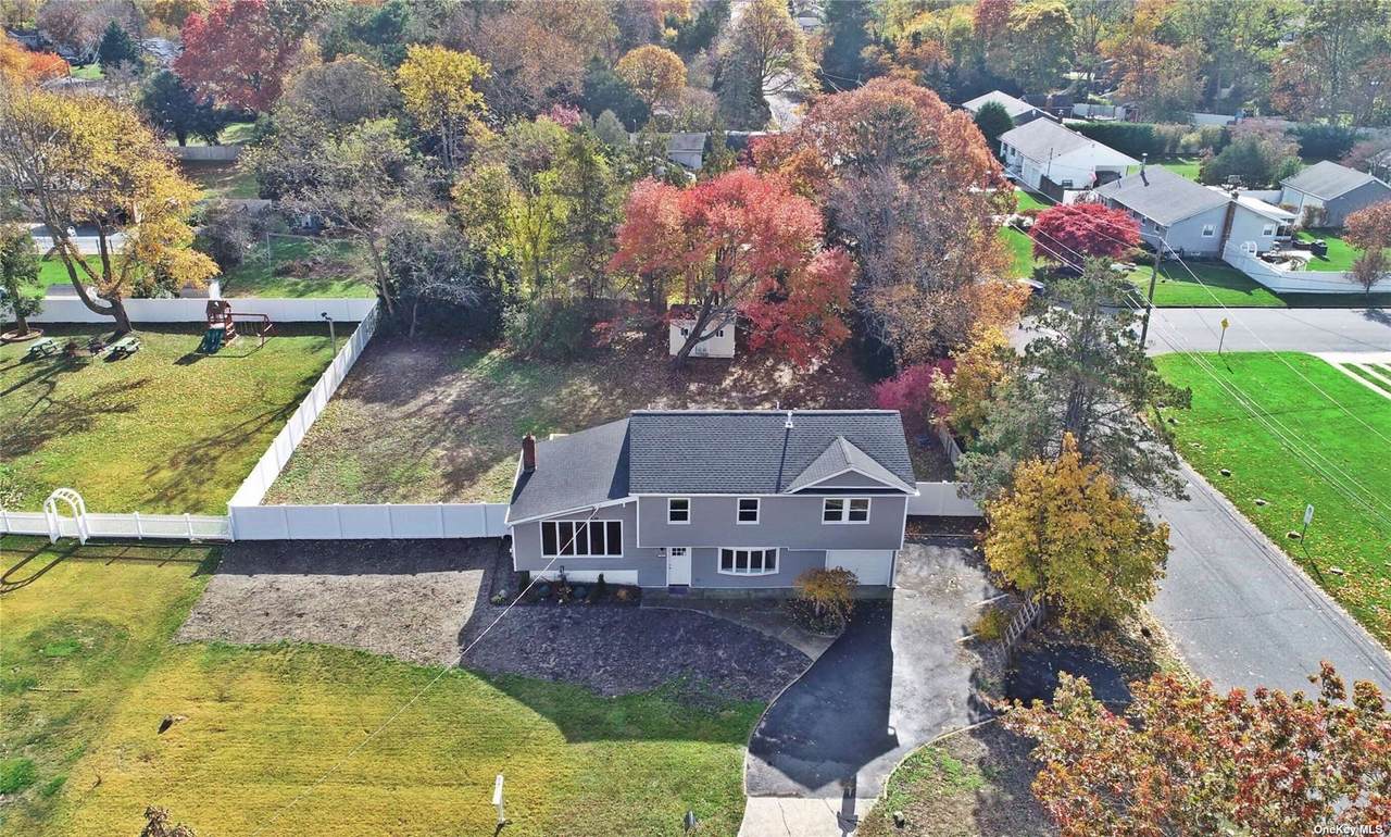 28 Cloverdale Drive - Photo 1