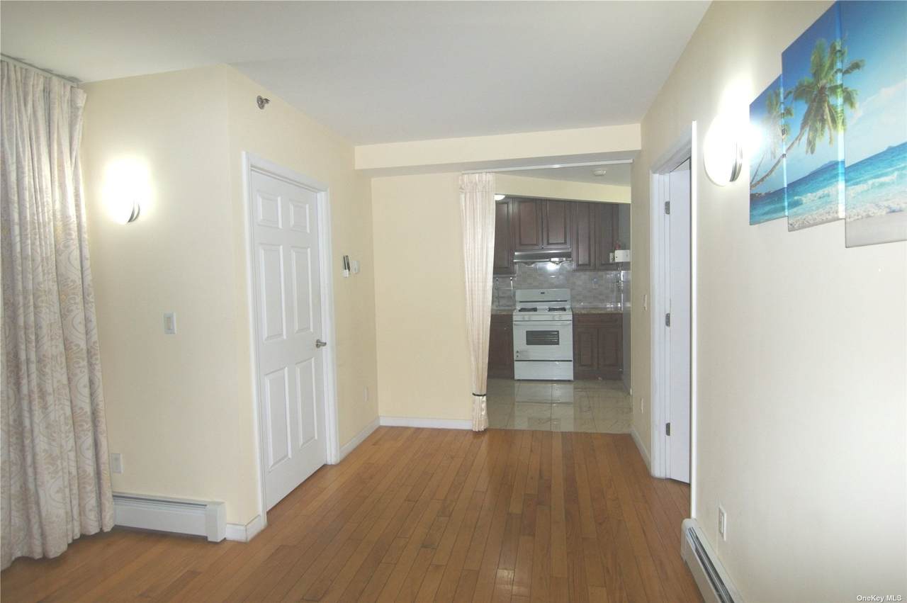 136-21 Latimer Place - Photo 1