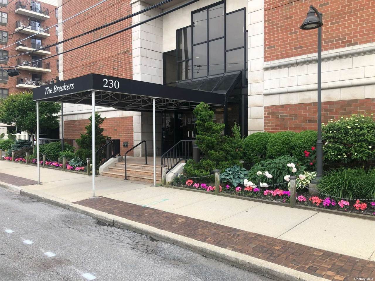 230 Broadway - Photo 1