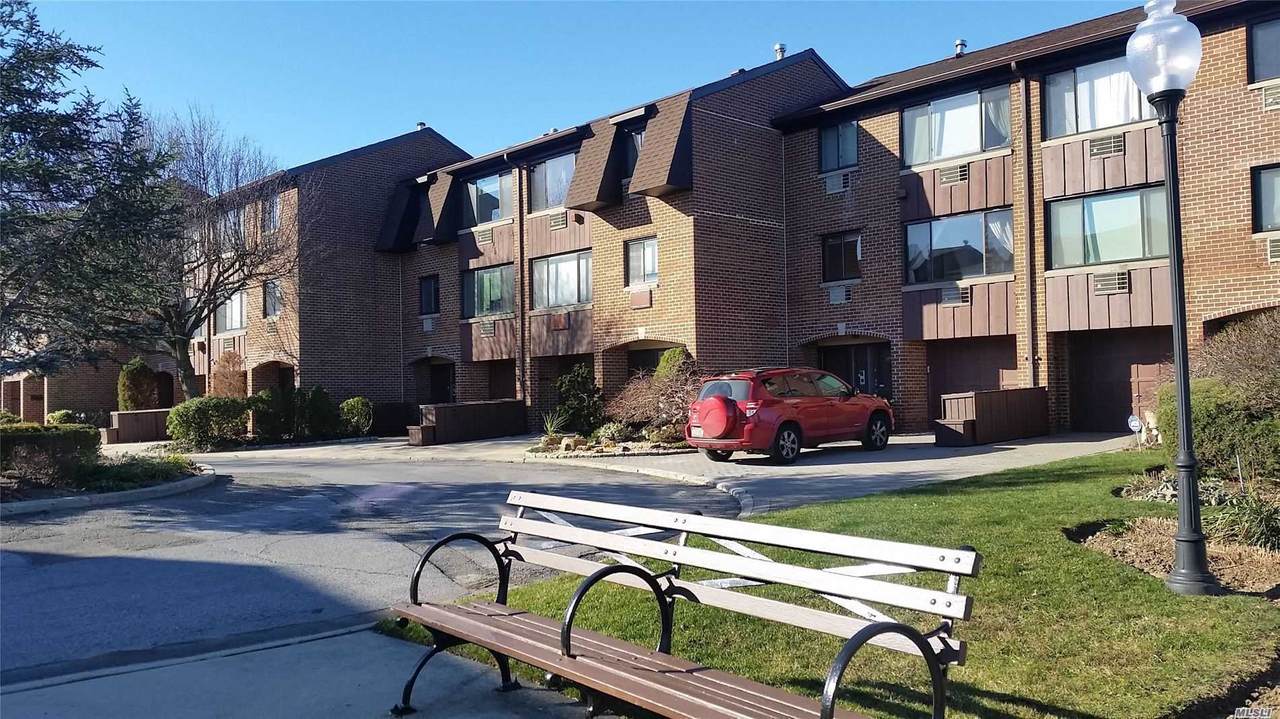 154-05 Riverside Drive - Photo 1