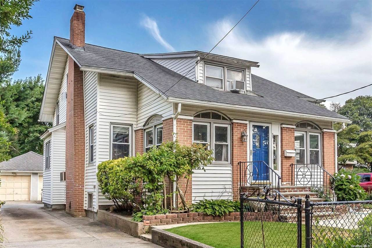 25 Lakeside Drive - Photo 1