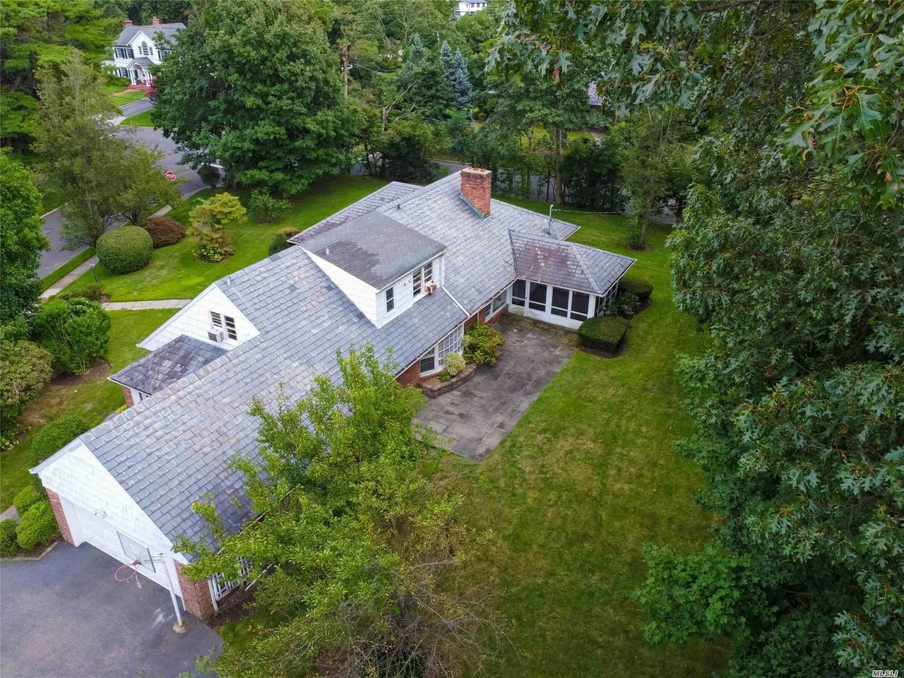 2 Ridge Drive East - Photo 1