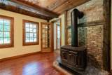 695 Wolf Hill Road - Photo 16