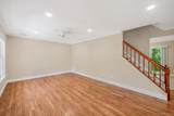 17 Bartlett - Photo 2