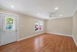 17 Bartlett - Photo 5